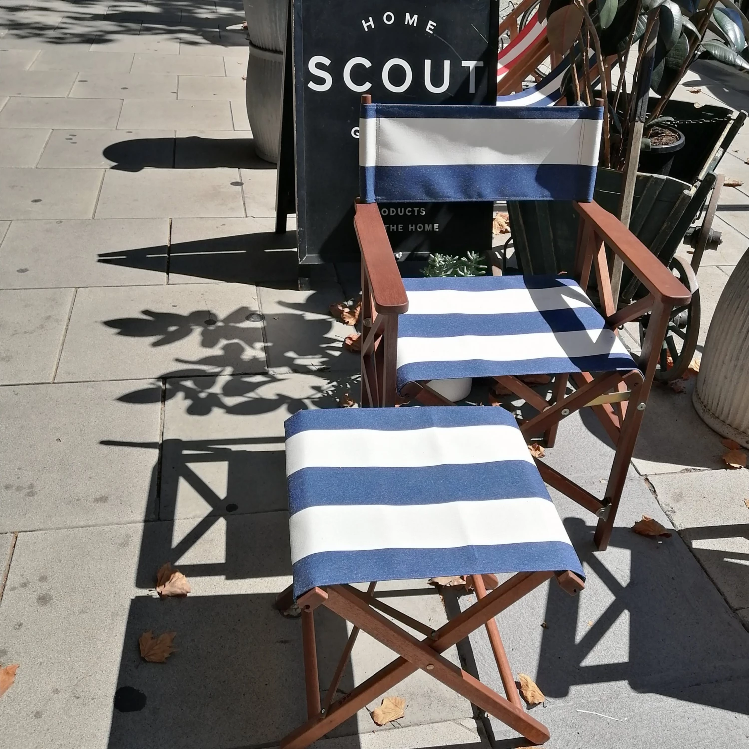 Scout Classic Directors Chair And Footstool SET In Les Toiles Du Soleil - NAVY AND WHITE BROAD STRIPE 3 Scout Classic Directors Chair And Footstool SET In Les Toiles Du Soleil - NAVY AND WHITE BROAD STRIPE