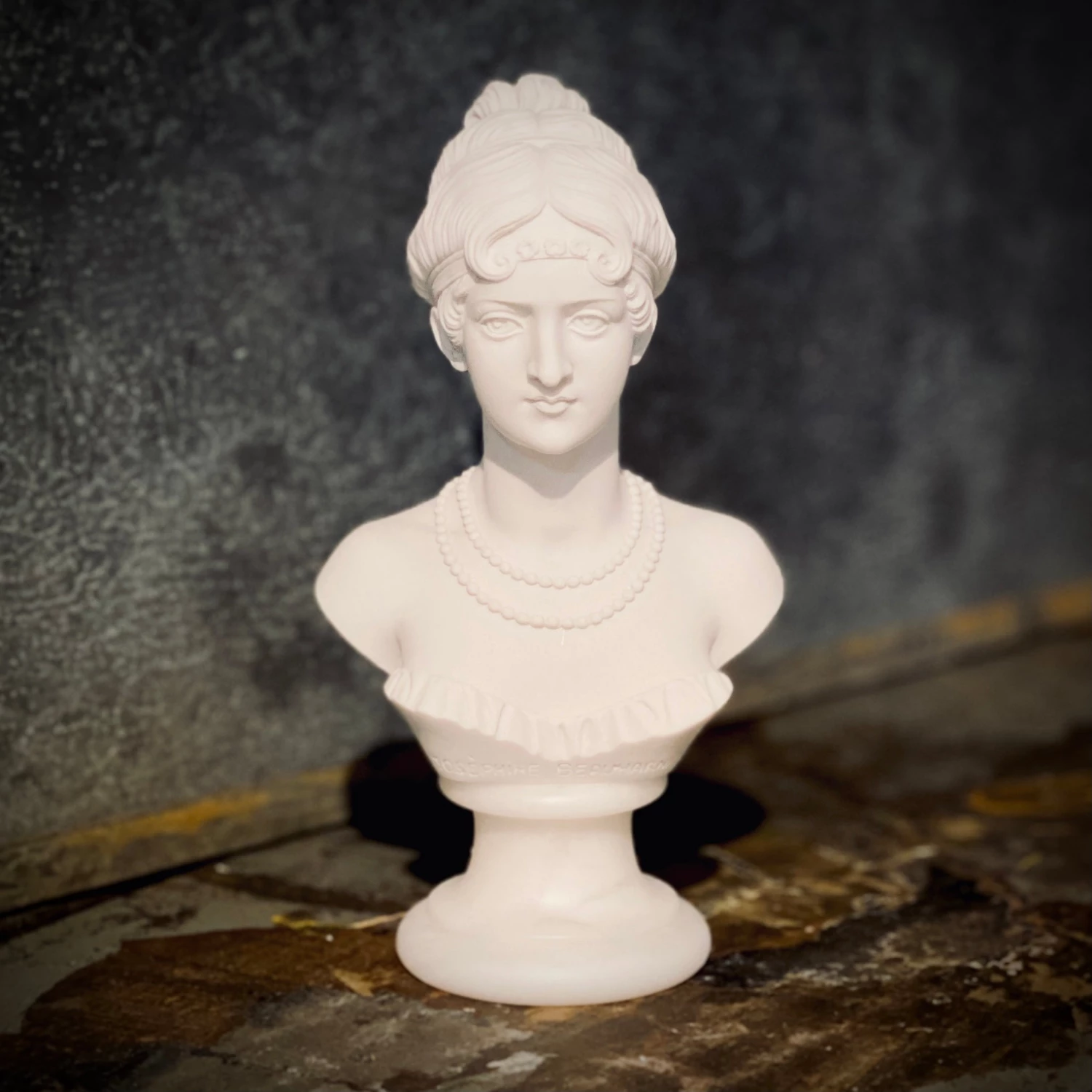Egregia Gifts 15cm JOSEPHINE BEAUHARNAIS ALABASTER BUST 3 Egregia Gifts 15cm JOSEPHINE BEAUHARNAIS ALABASTER BUST